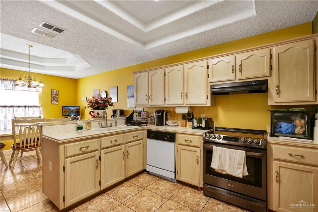 3611 N 32nd Lane, McAllen