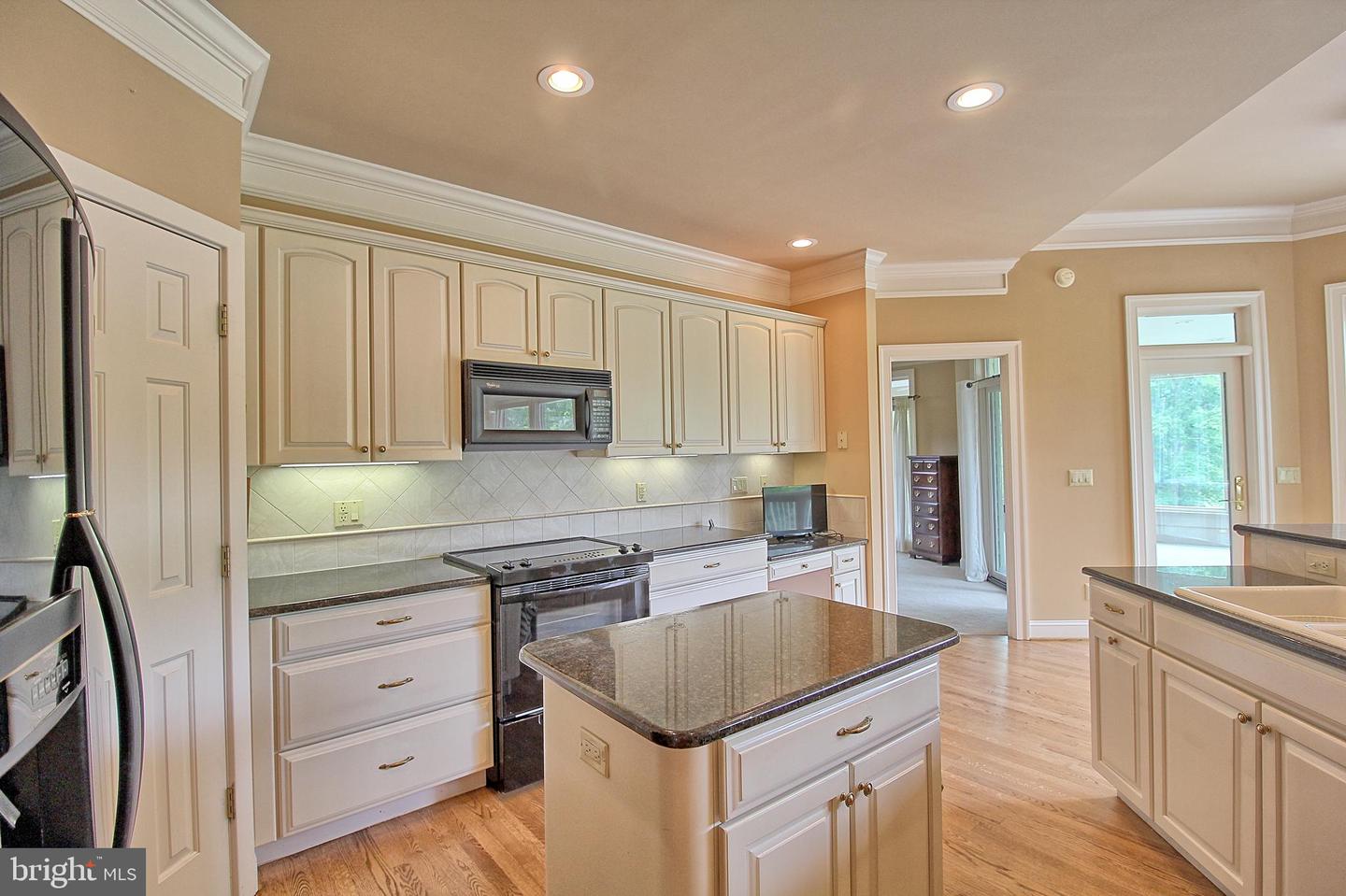 3421 Cotswold Ln