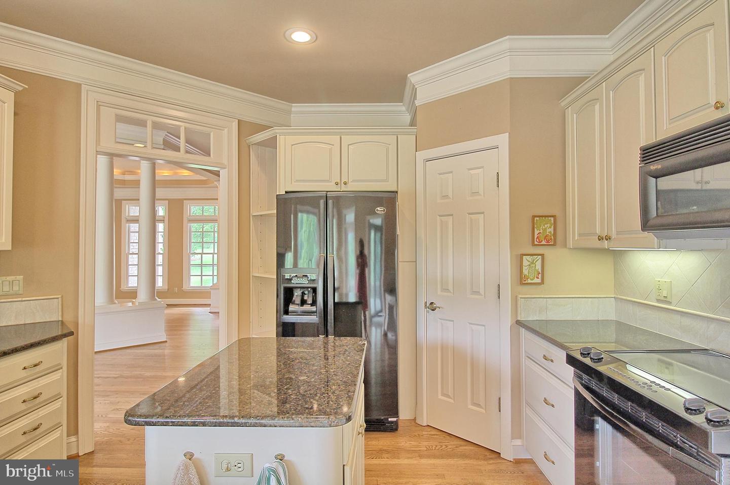 3421 Cotswold Ln