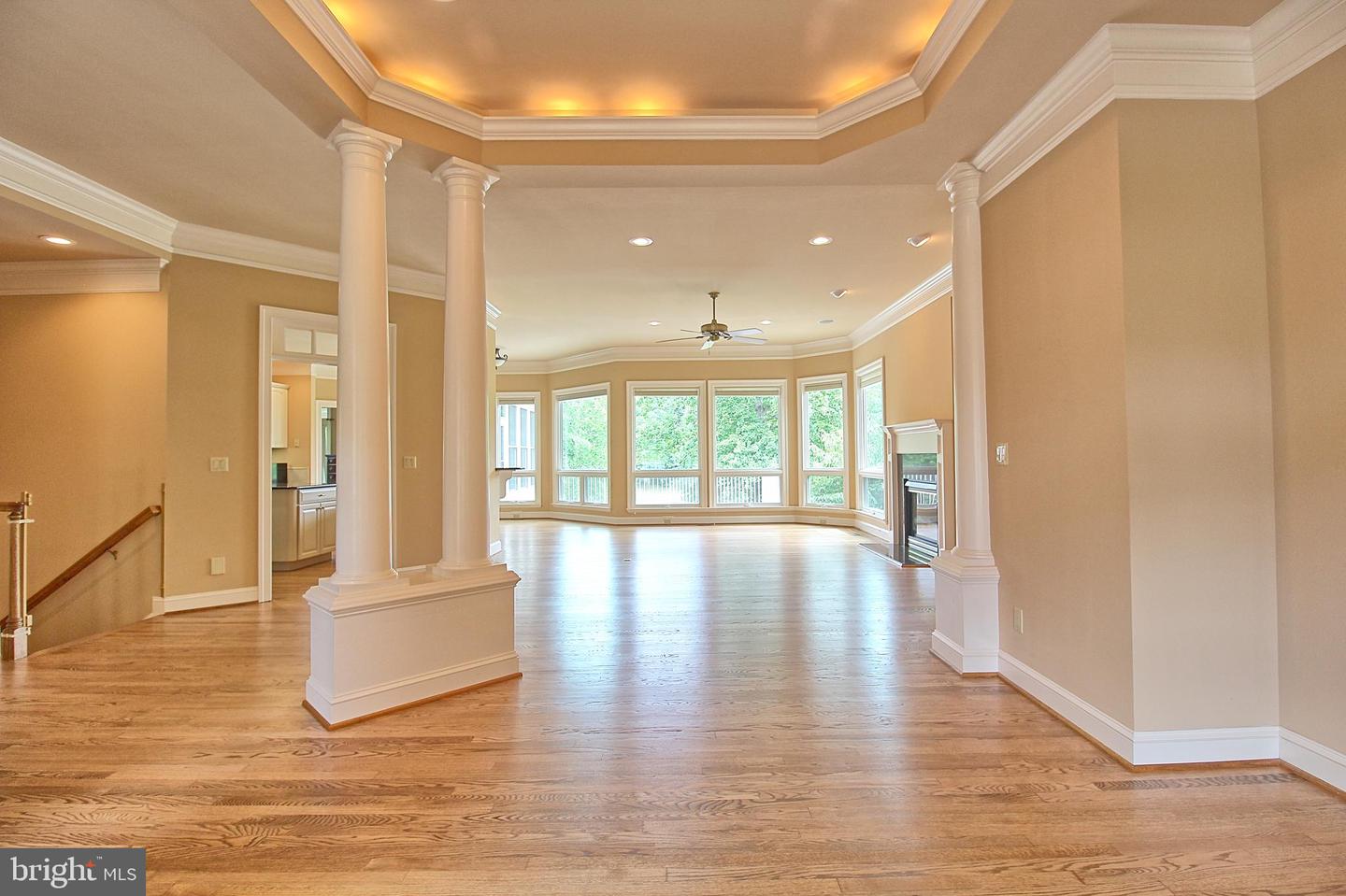 3421 Cotswold Ln