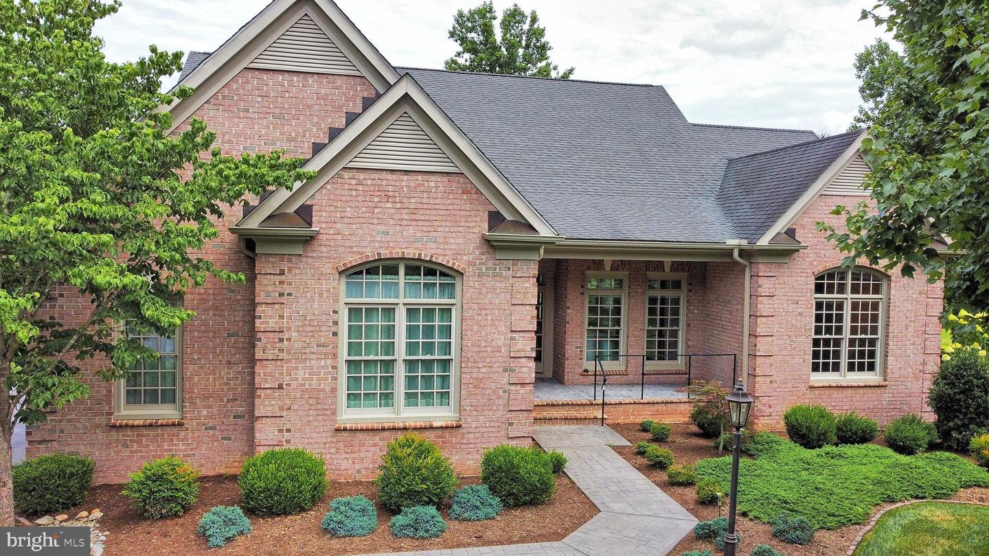 3421 Cotswold Ln
