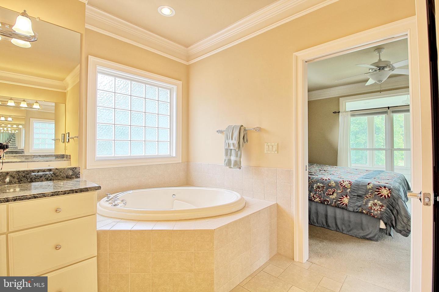 3421 Cotswold Ln