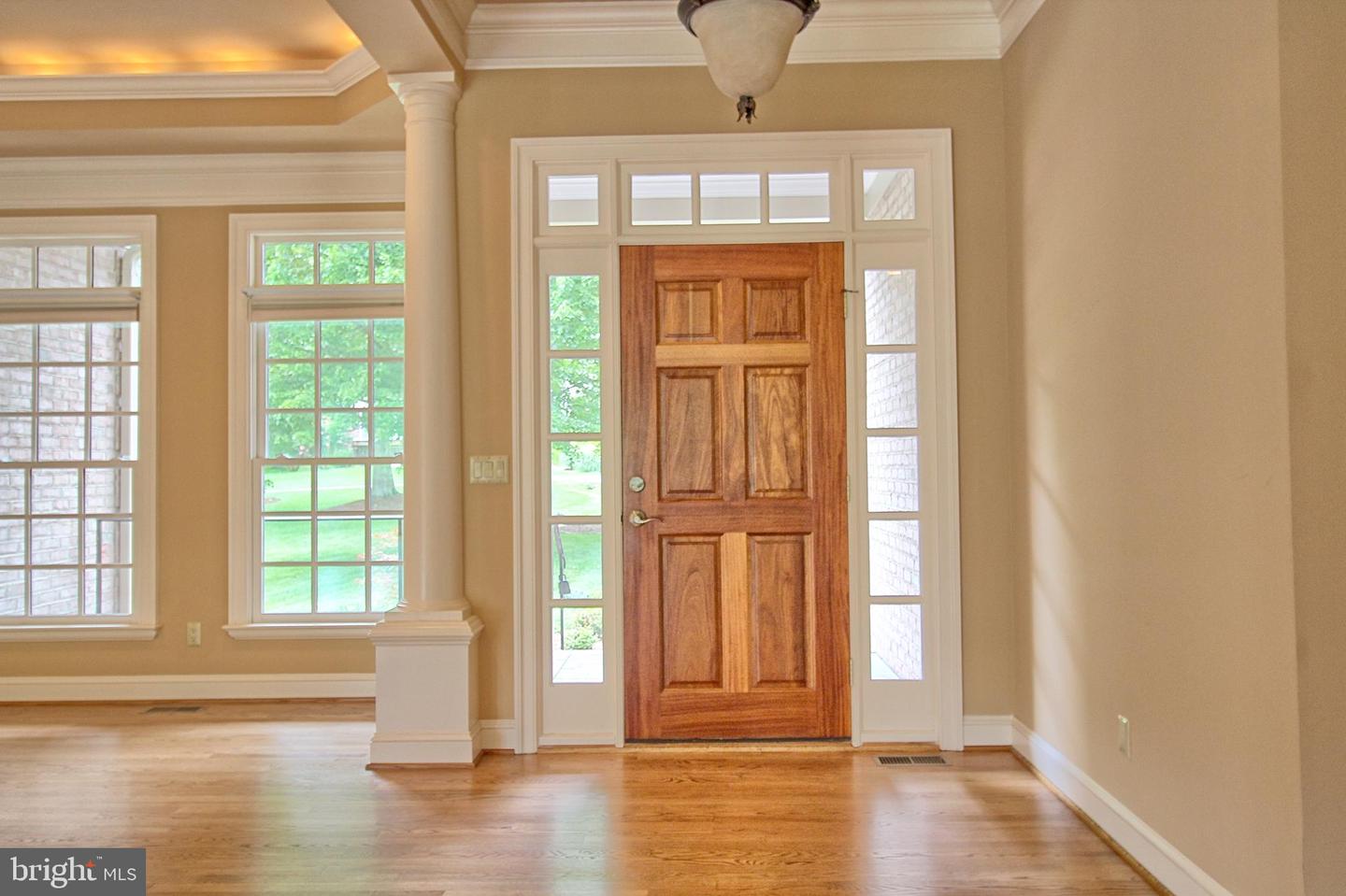 3421 Cotswold Ln