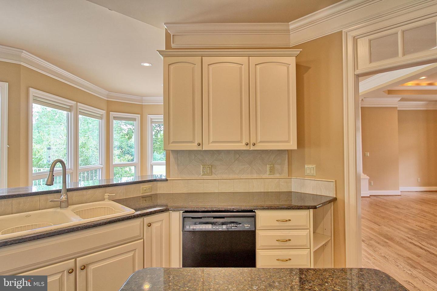 3421 Cotswold Ln