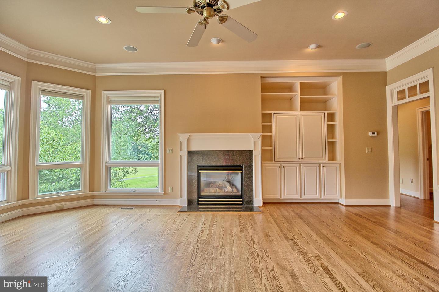 3421 Cotswold Ln