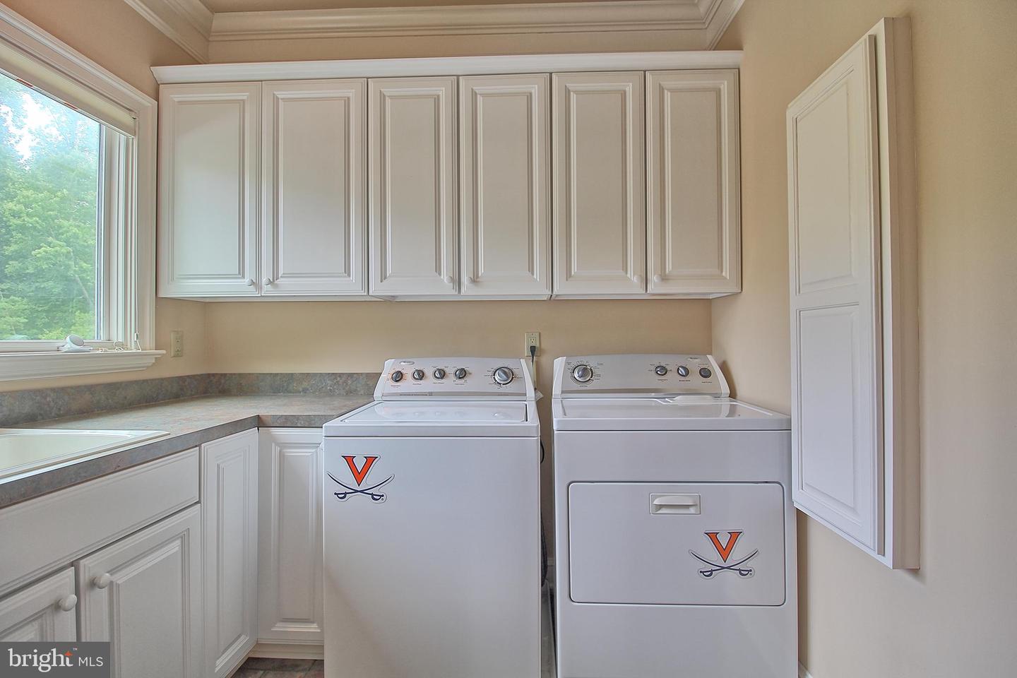 3421 Cotswold Ln