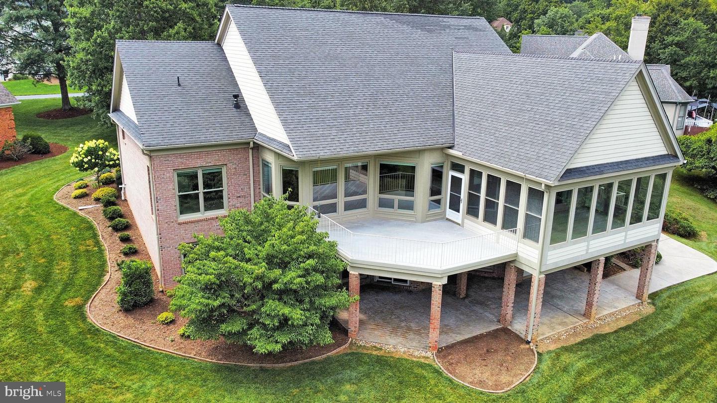 3421 Cotswold Ln