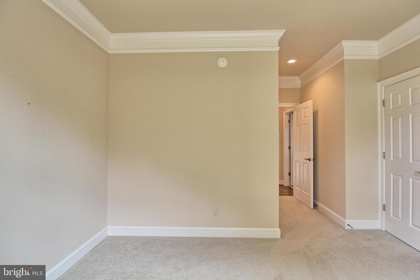 3421 Cotswold Ln