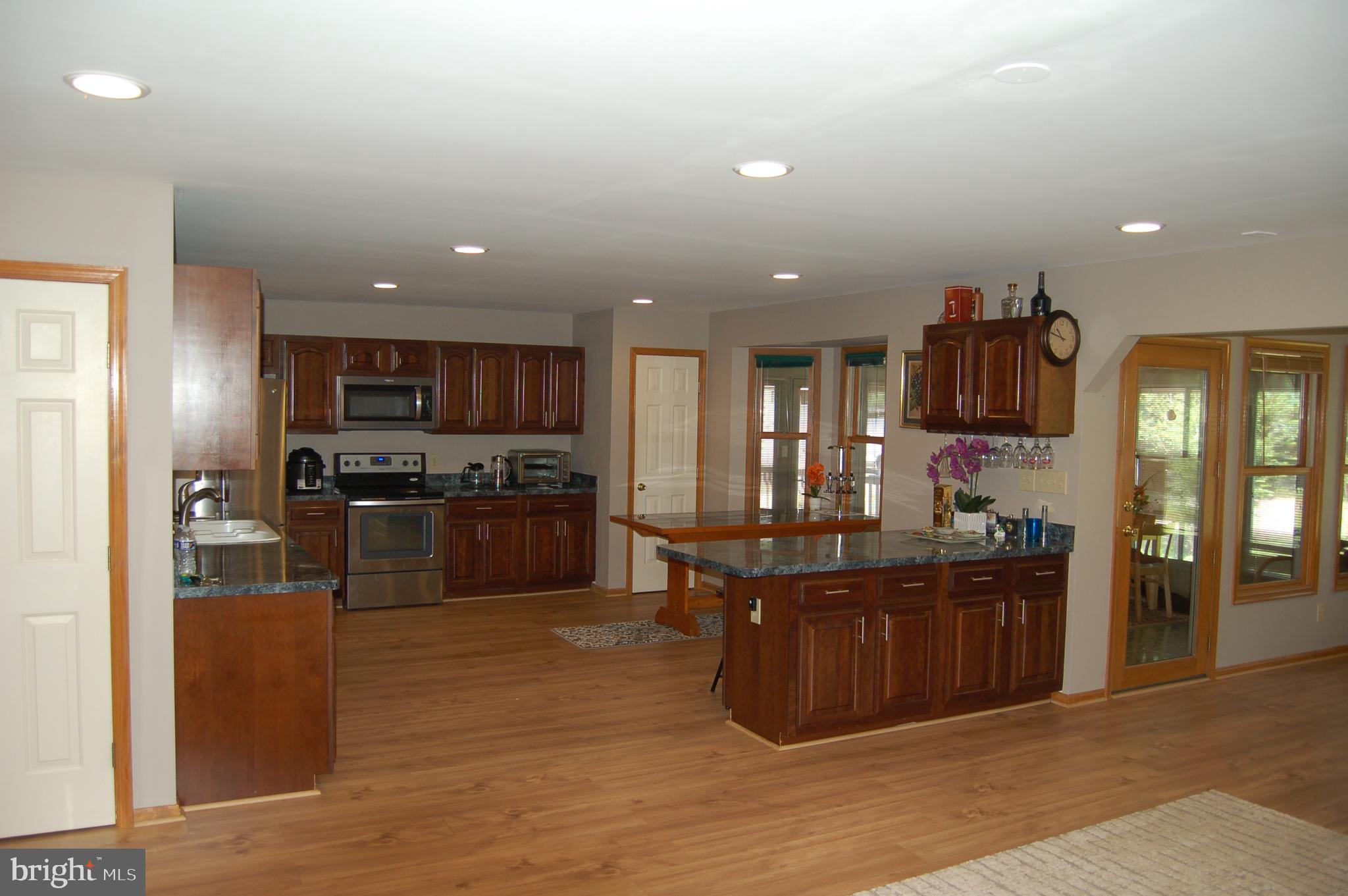 351 Lakewood Dr