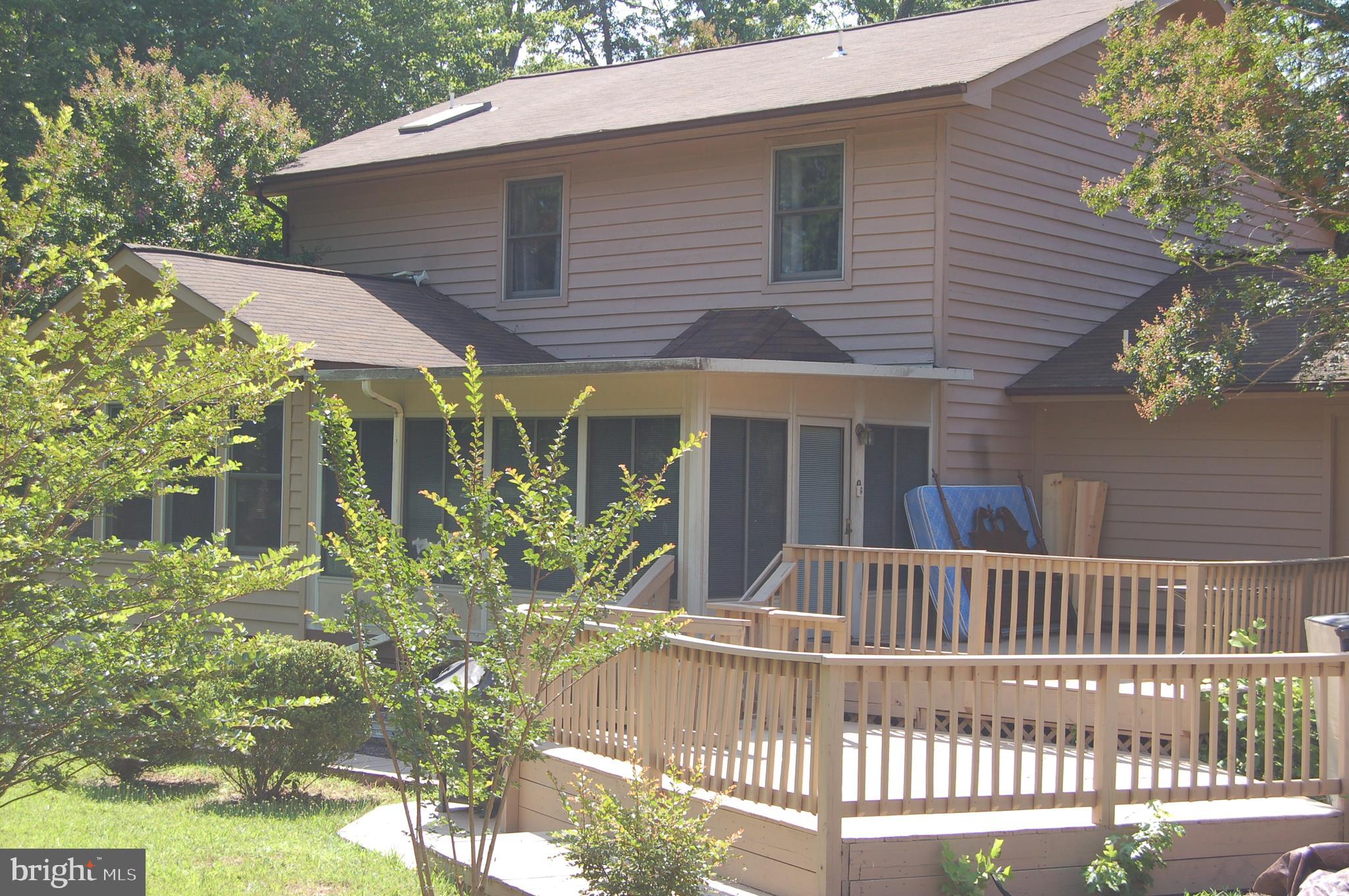 351 Lakewood Dr