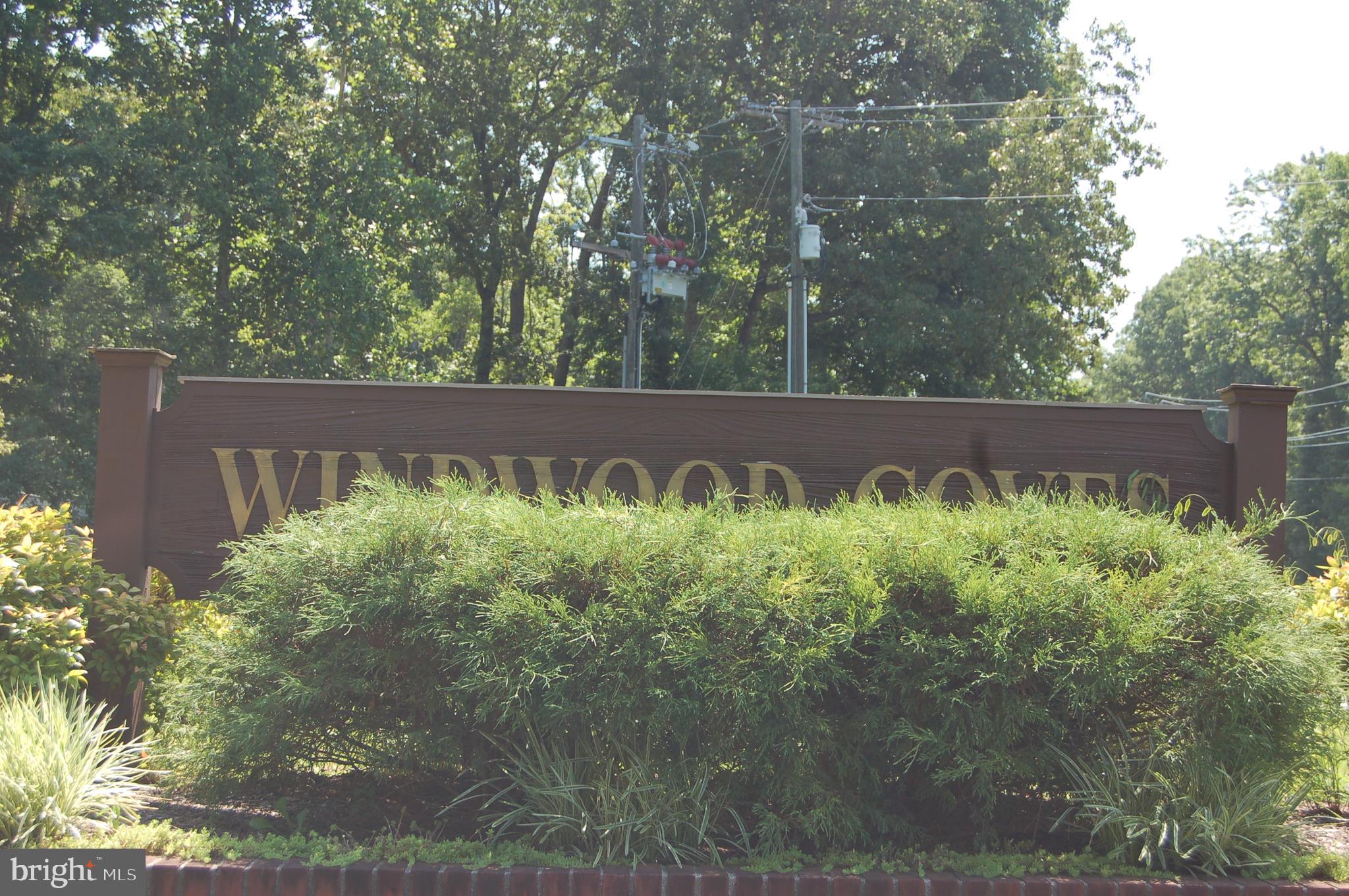 351 Lakewood Dr