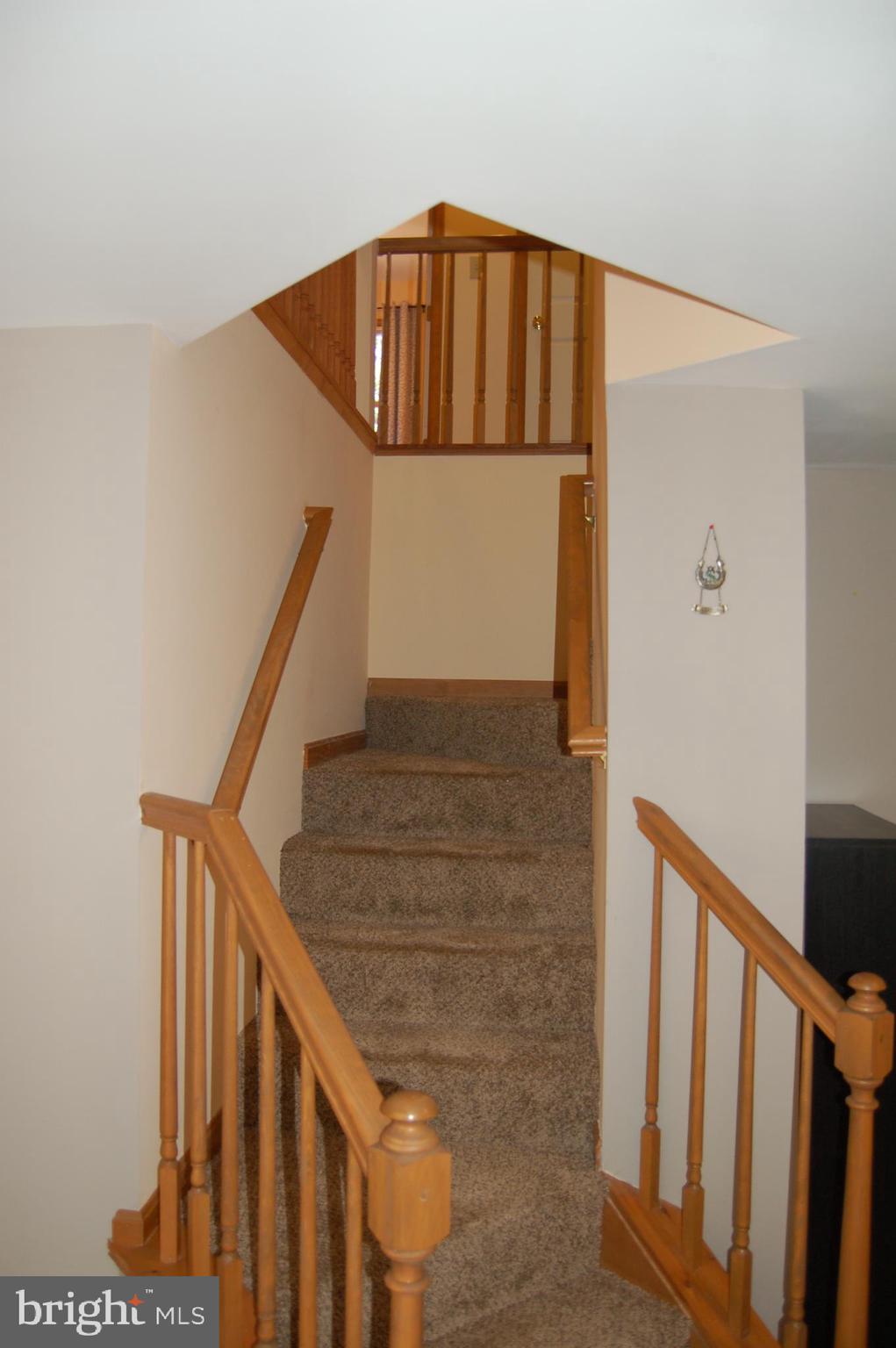 351 Lakewood Dr