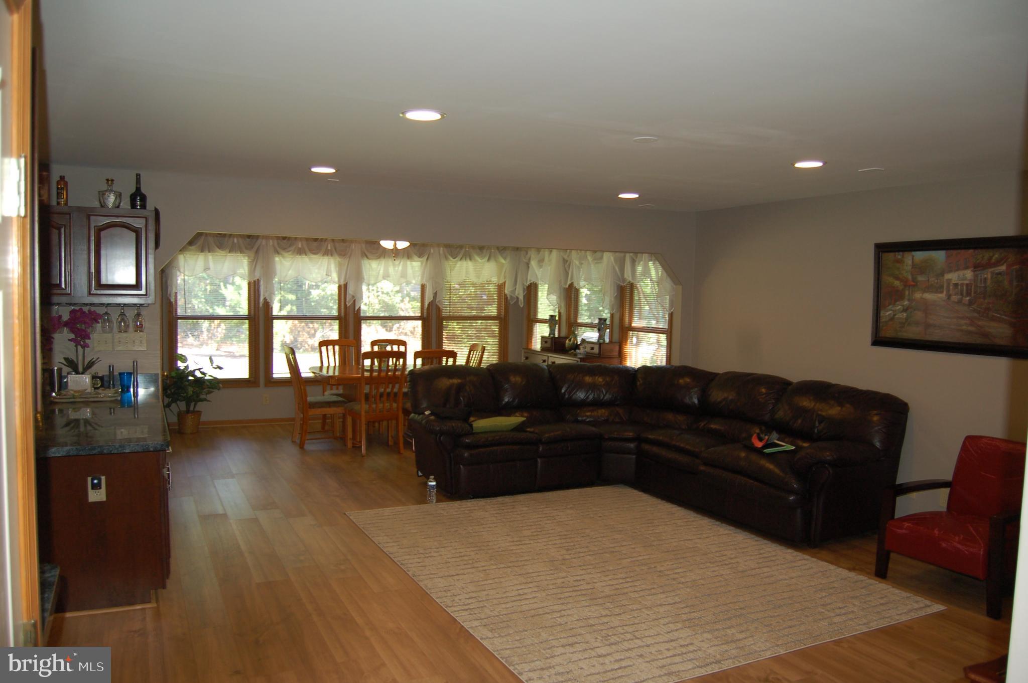 351 Lakewood Dr