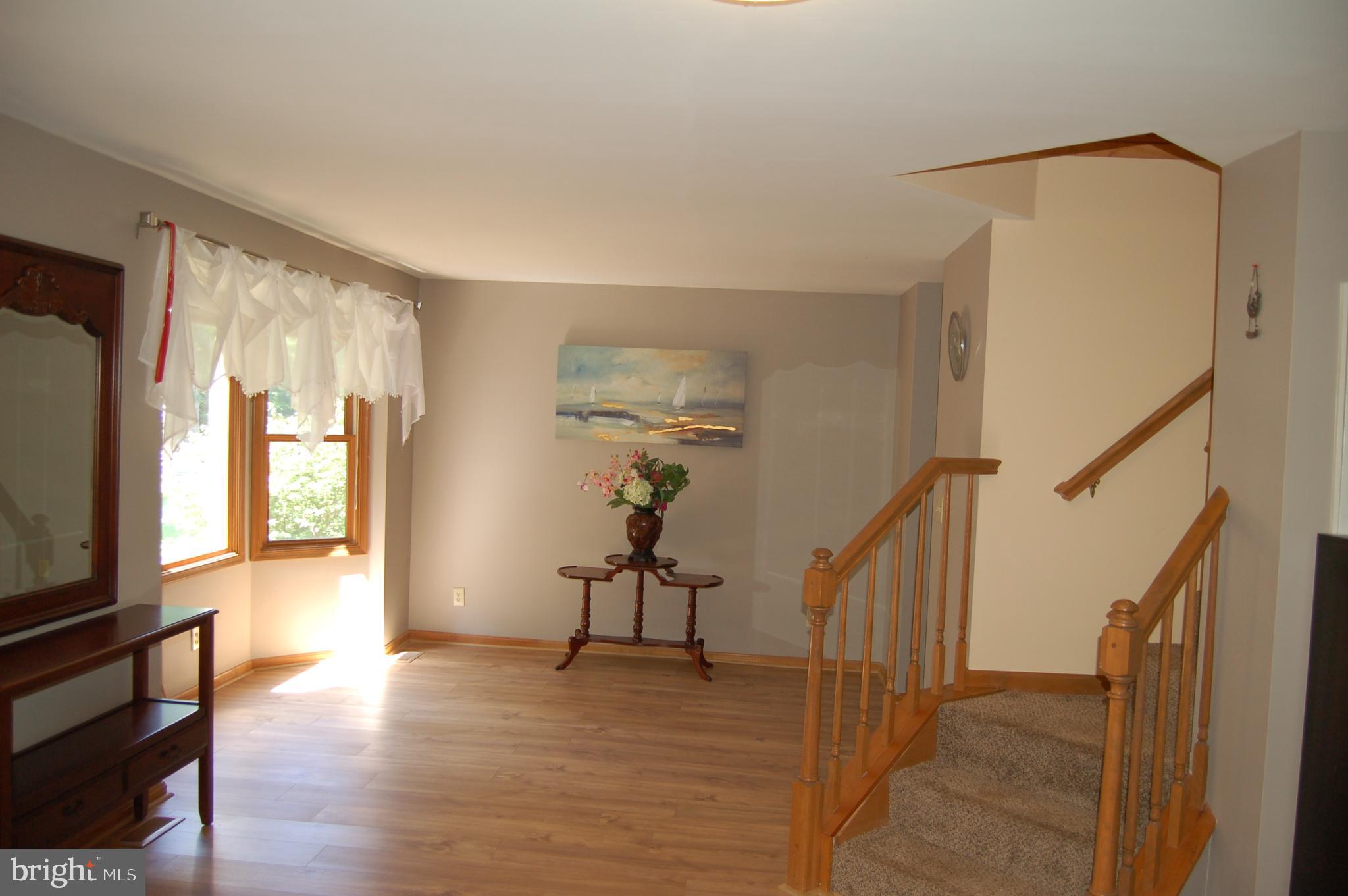 351 Lakewood Dr