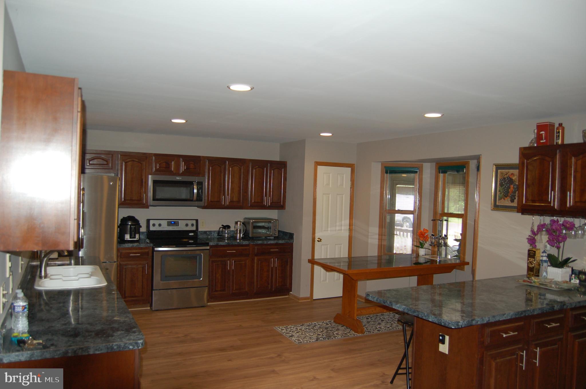351 Lakewood Dr