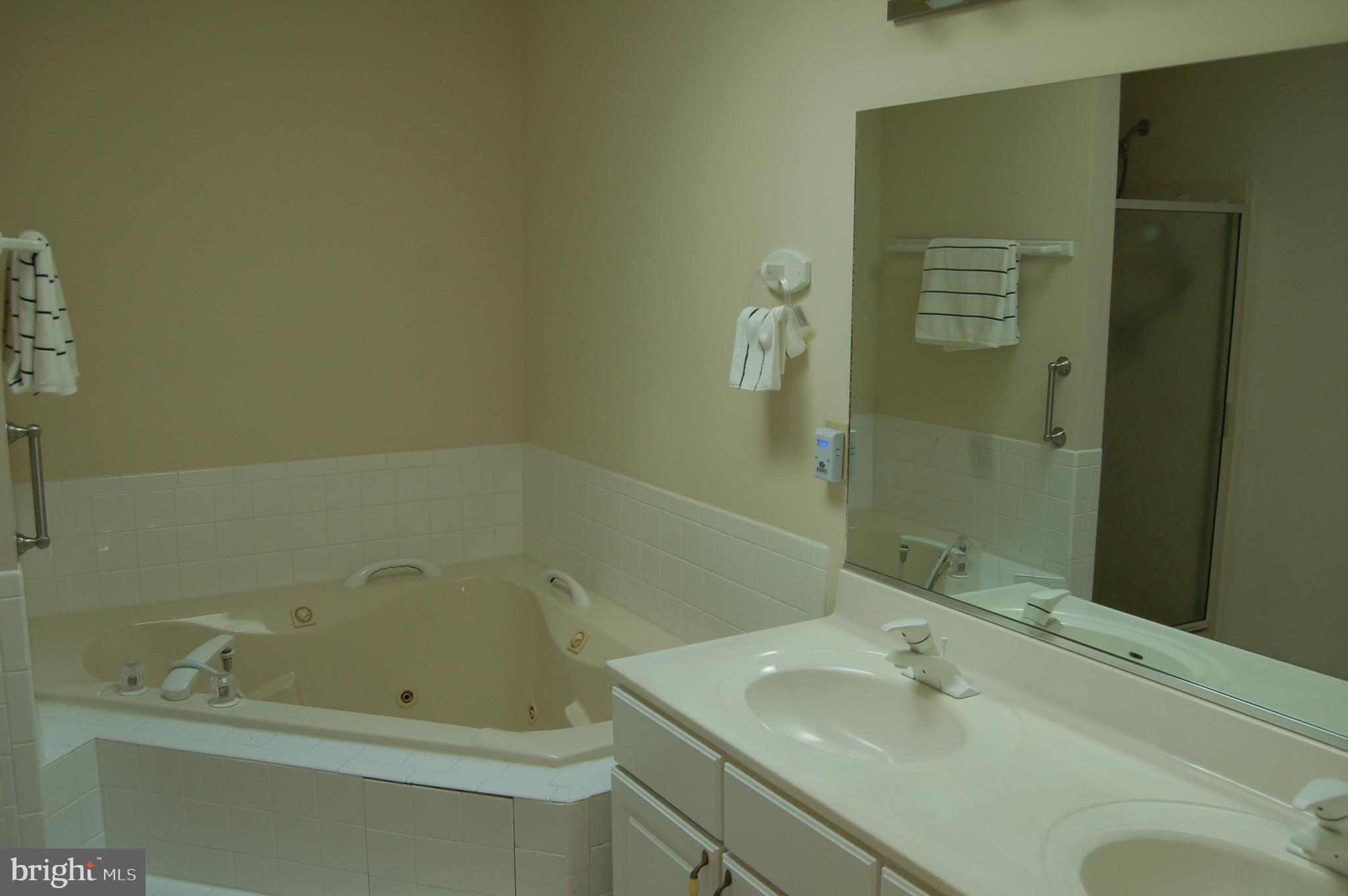 351 Lakewood Dr
