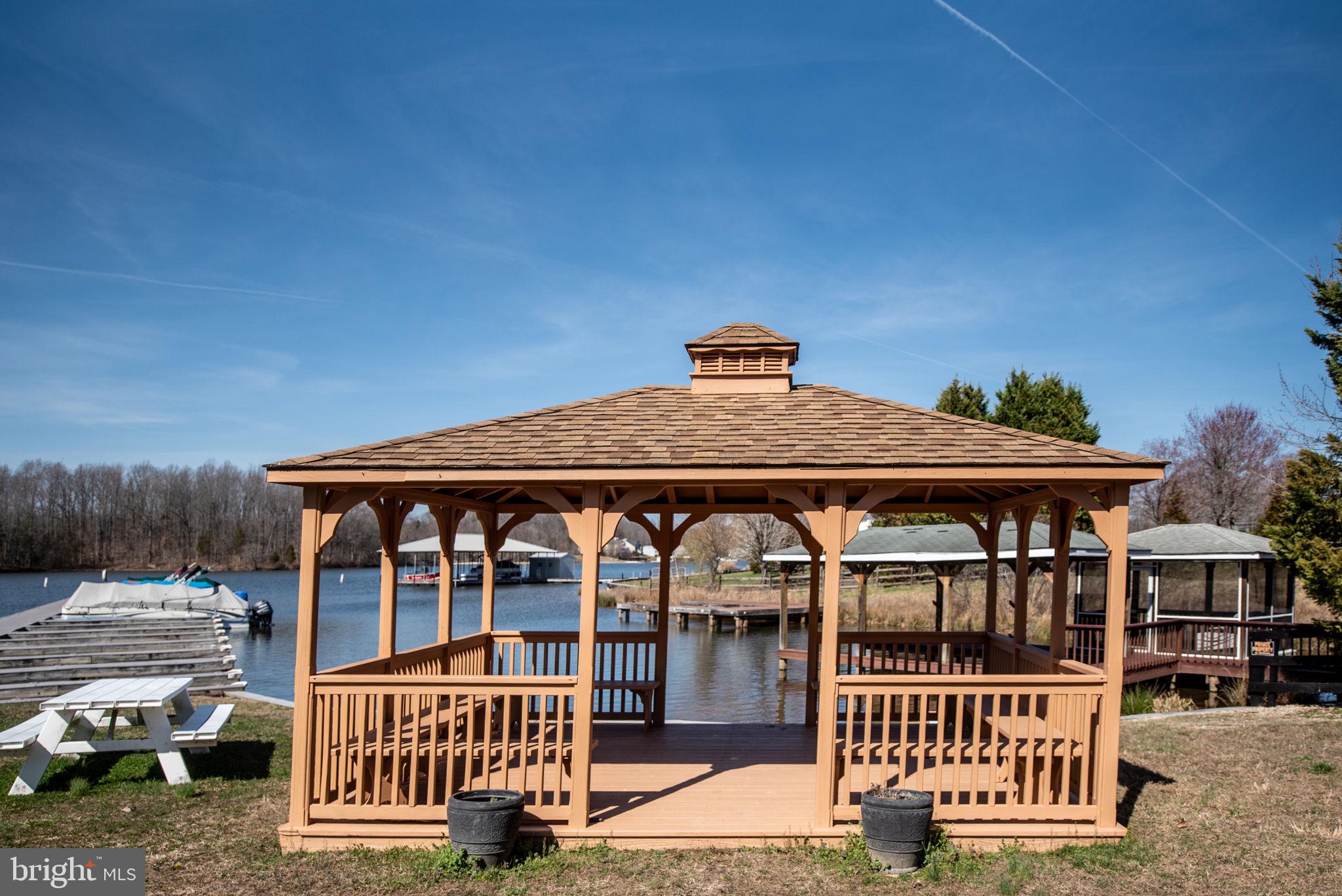 499 Seclusion Shores Dr