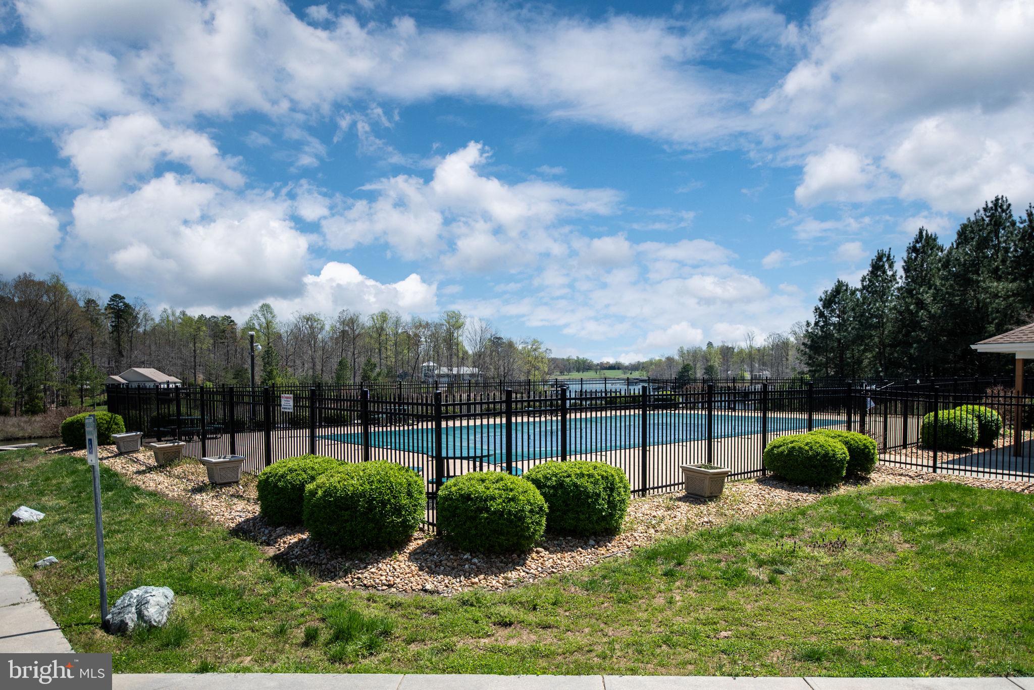 359 Lake Forest Dr