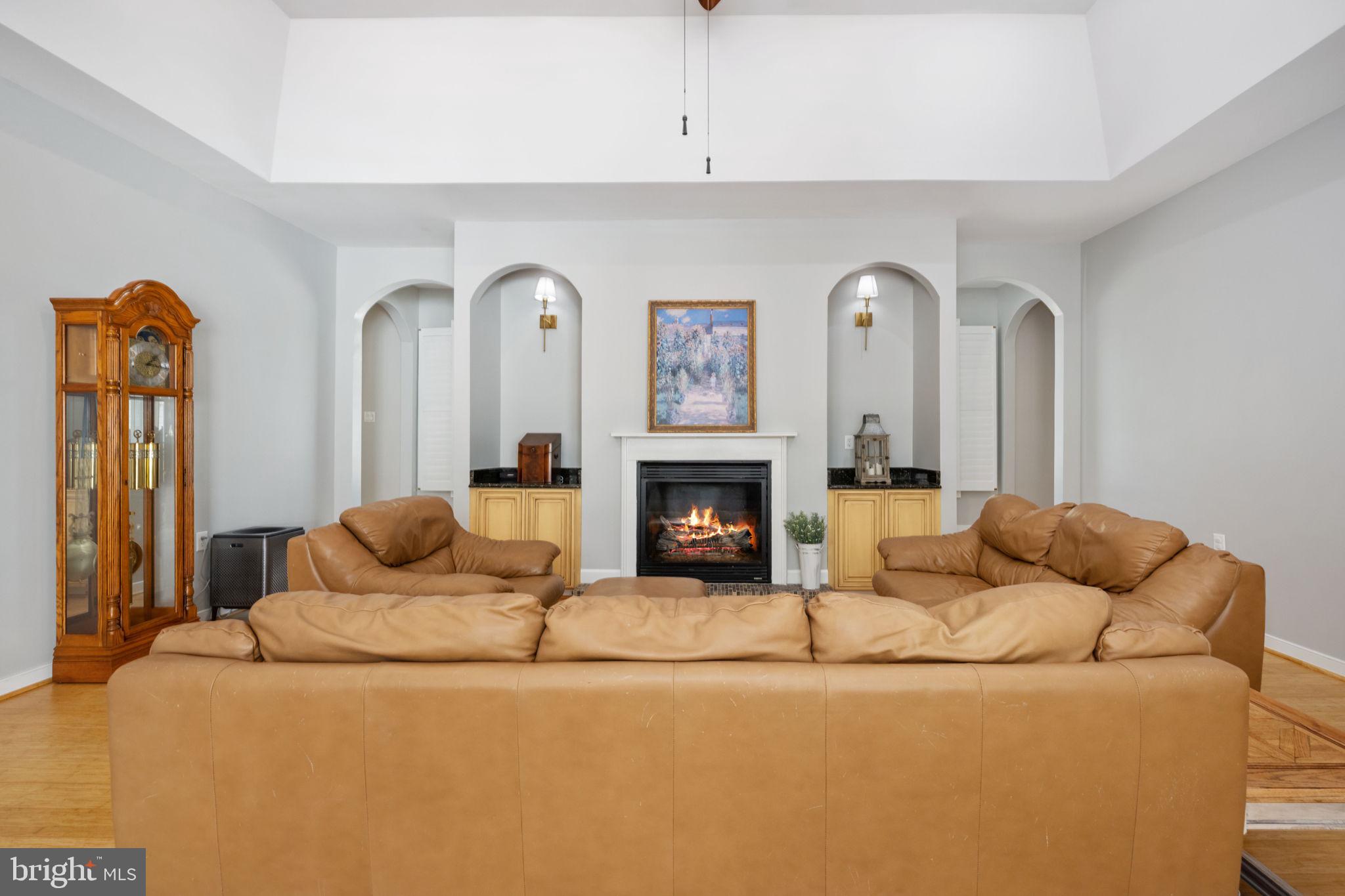 359 Lake Forest Dr