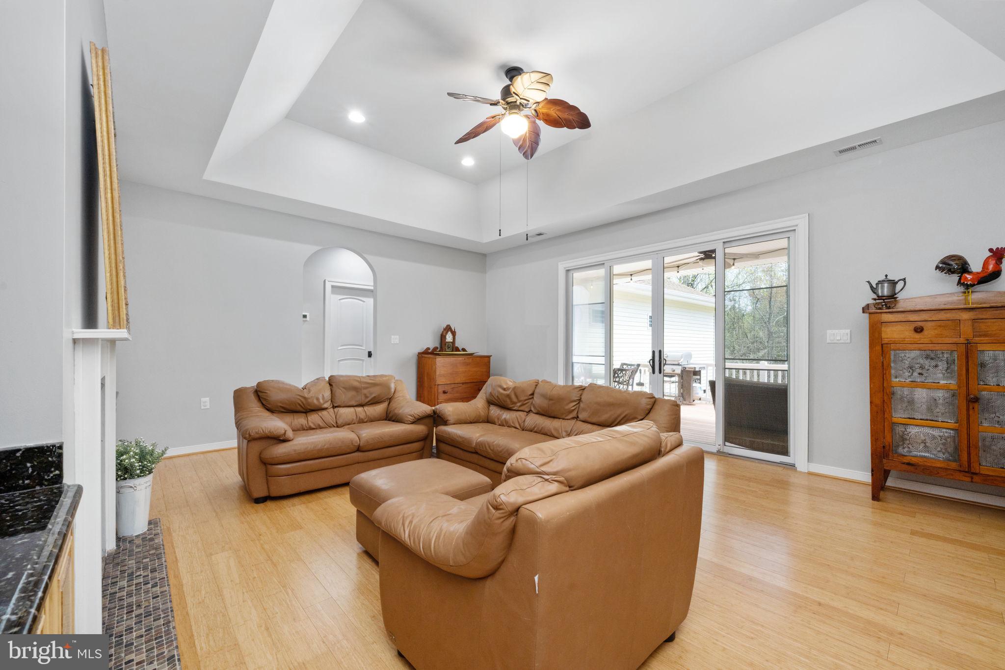 359 Lake Forest Dr