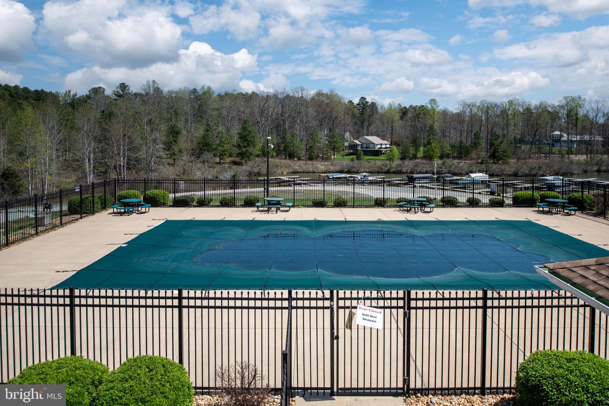 359 Lake Forest Dr