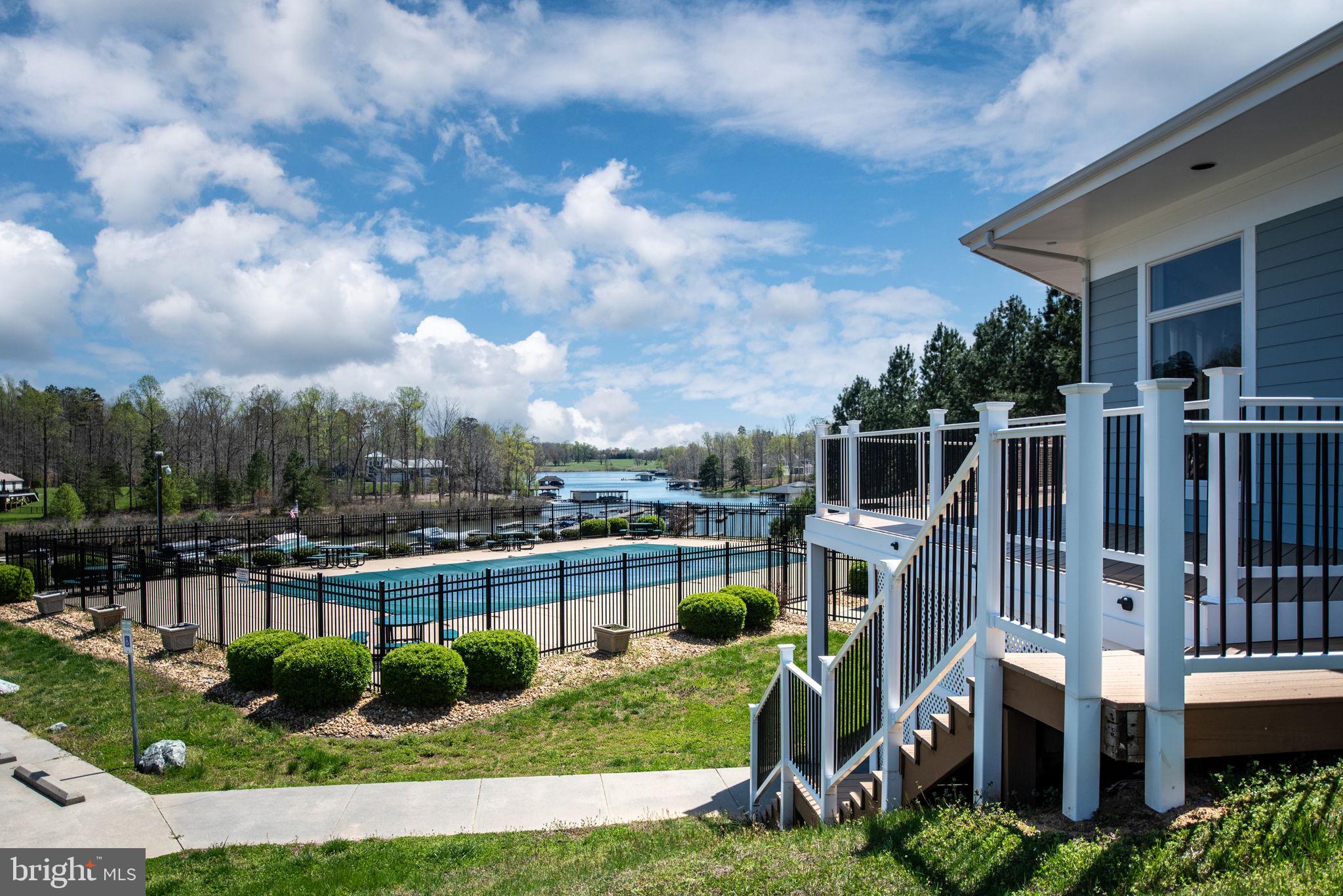 359 Lake Forest Dr