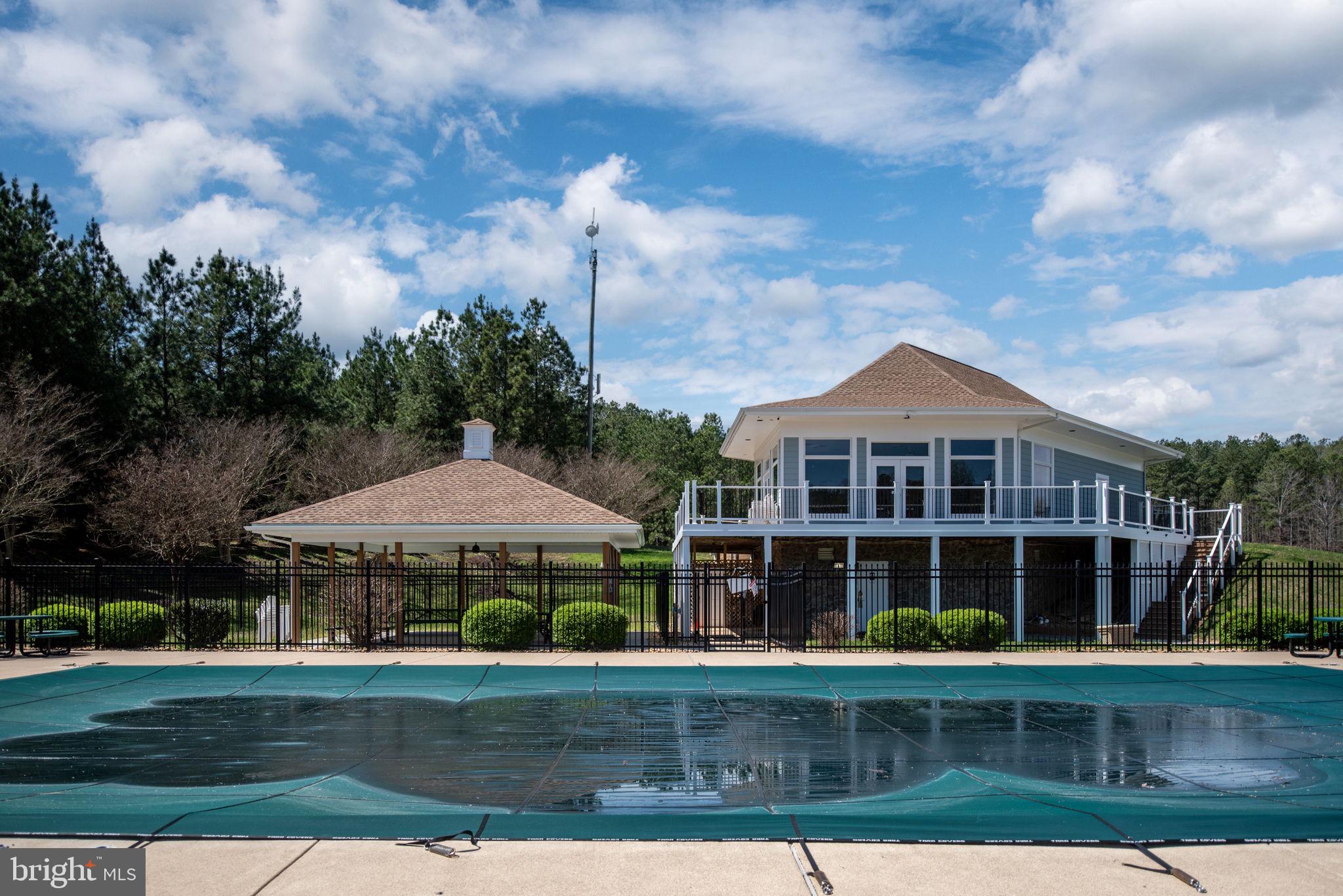 359 Lake Forest Dr