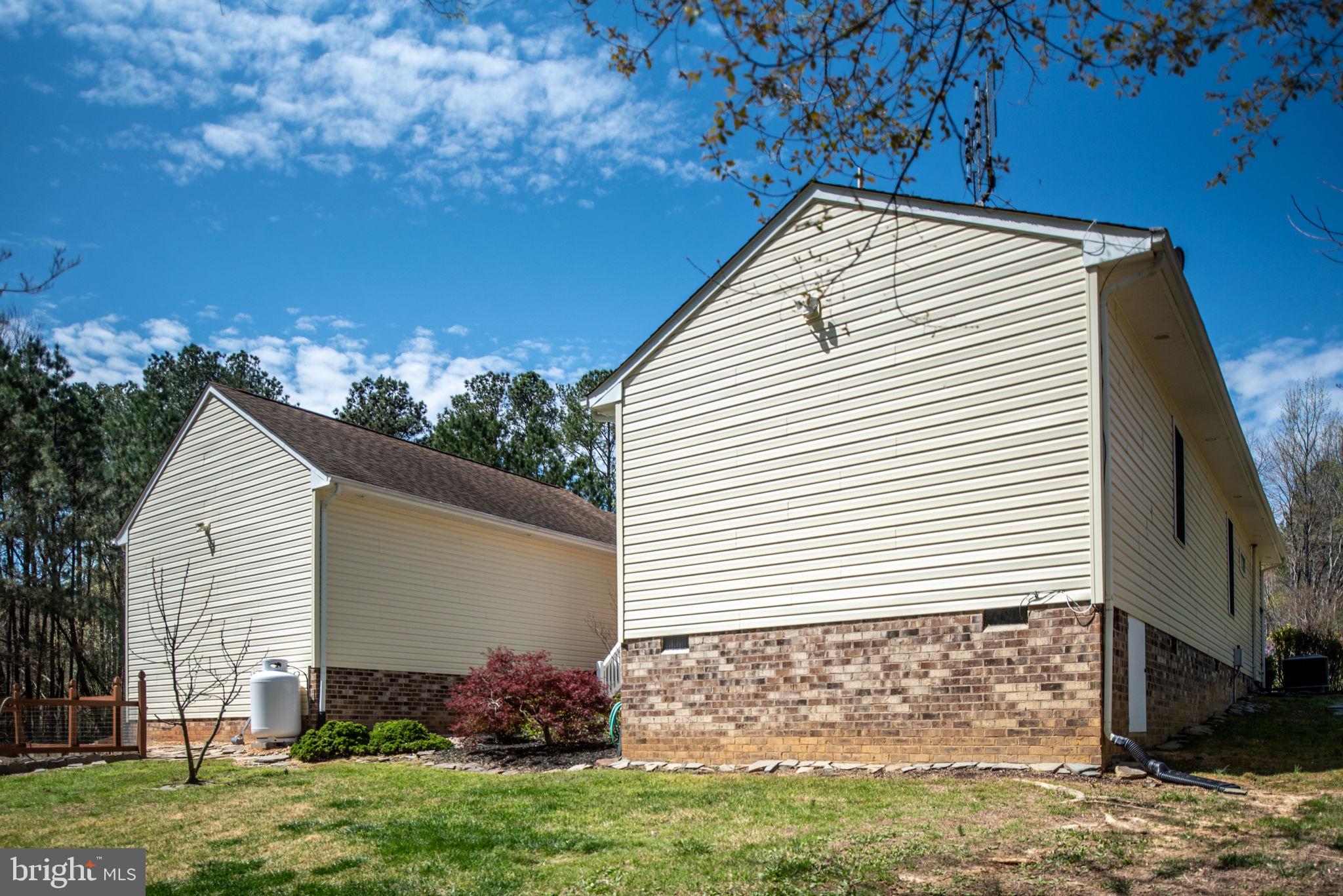 359 Lake Forest Dr