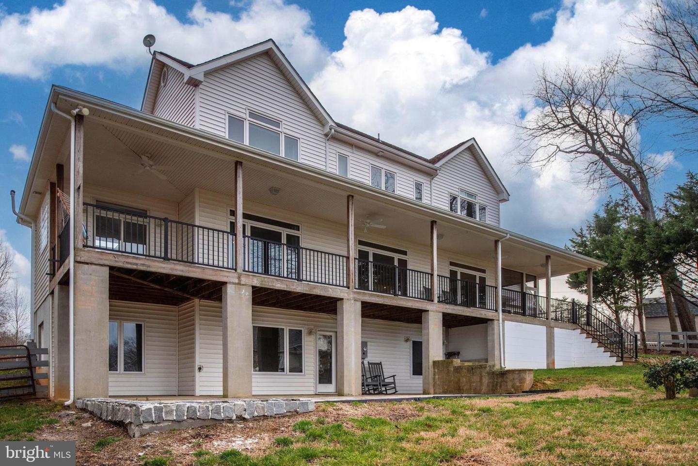 90 Pleasants View Pt