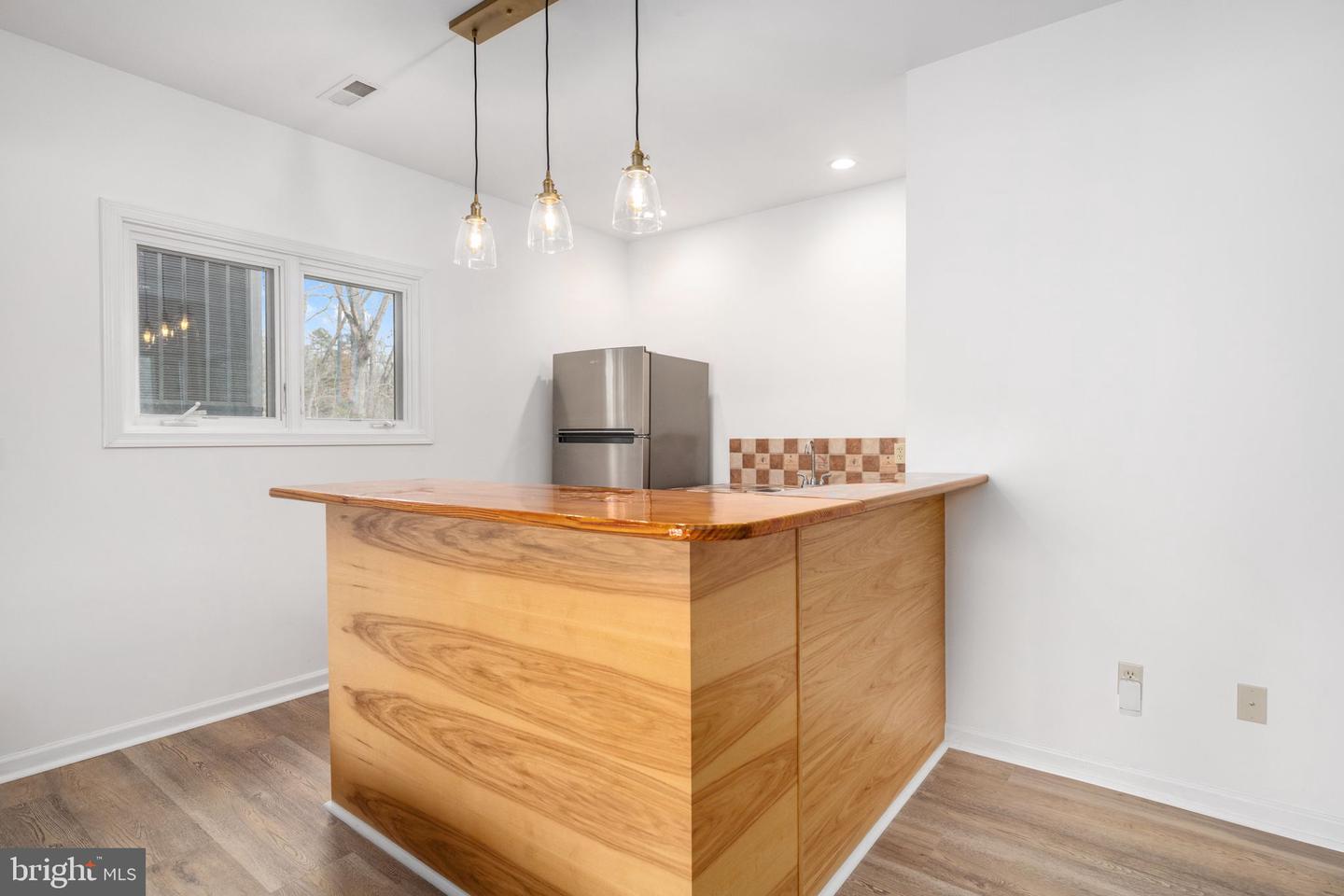 90 Pleasants View Pt