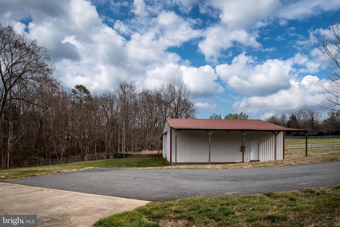 90 Pleasants View Pt