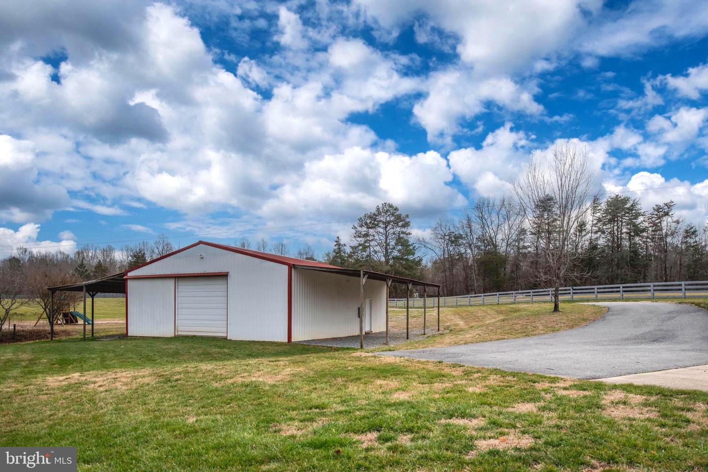 90 Pleasants View Pt