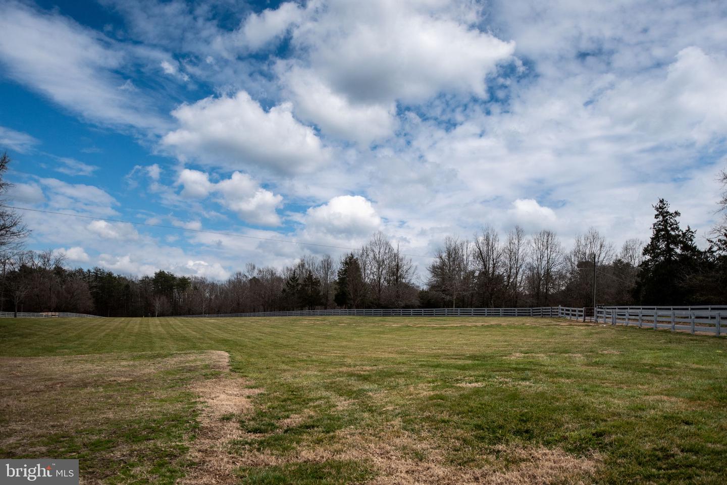 90 Pleasants View Pt