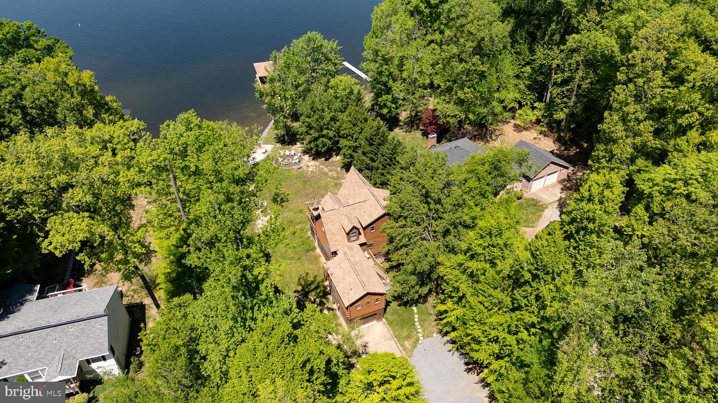 95 Cooke Ln