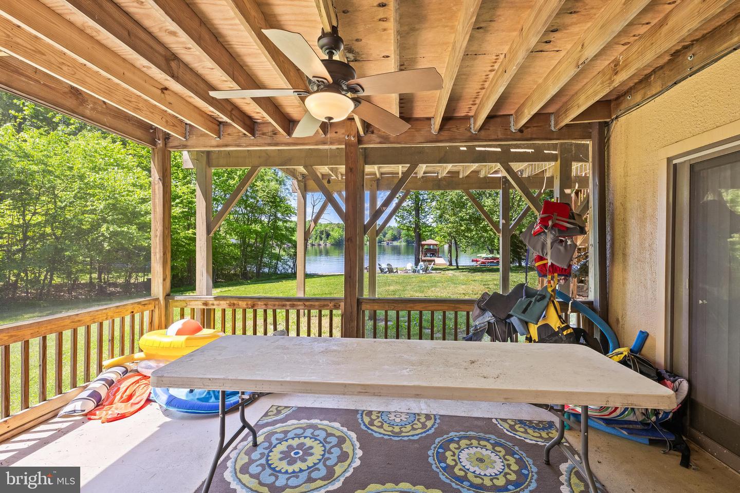 95 Cooke Ln