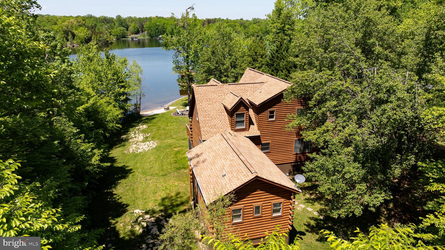 95 Cooke Ln