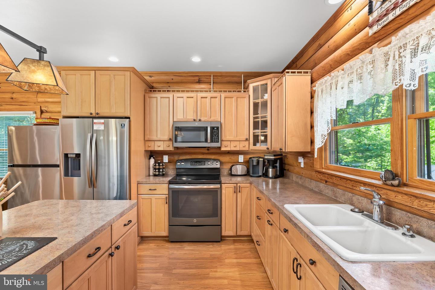 95 Cooke Ln