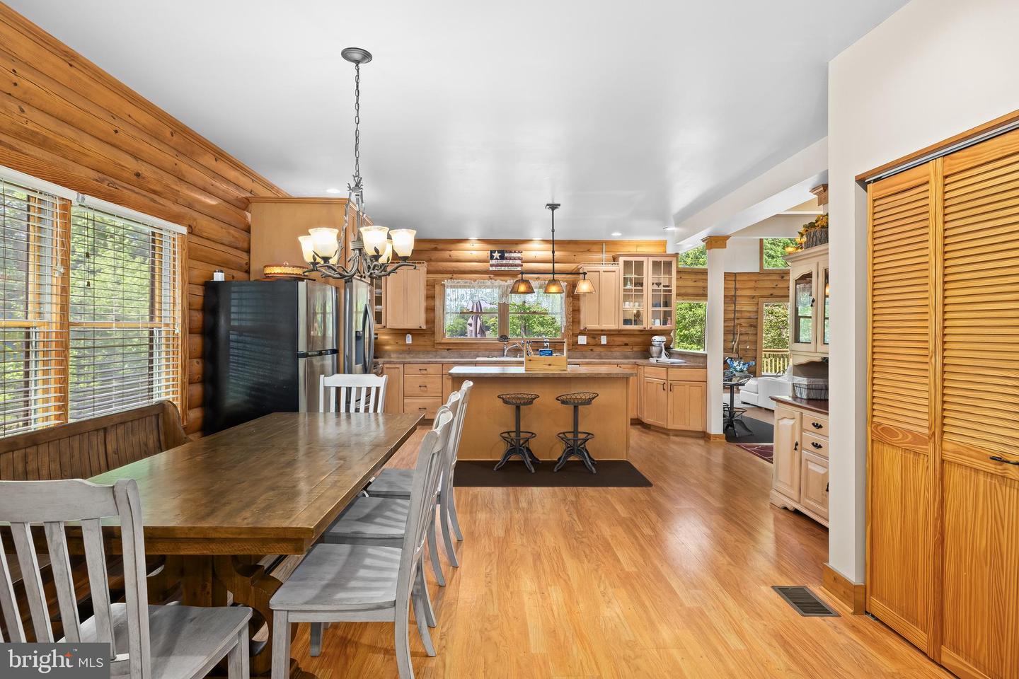 95 Cooke Ln
