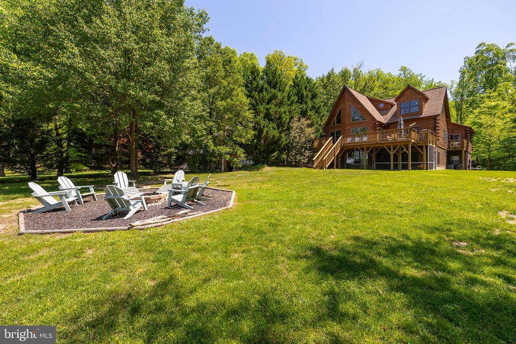 95 Cooke Ln