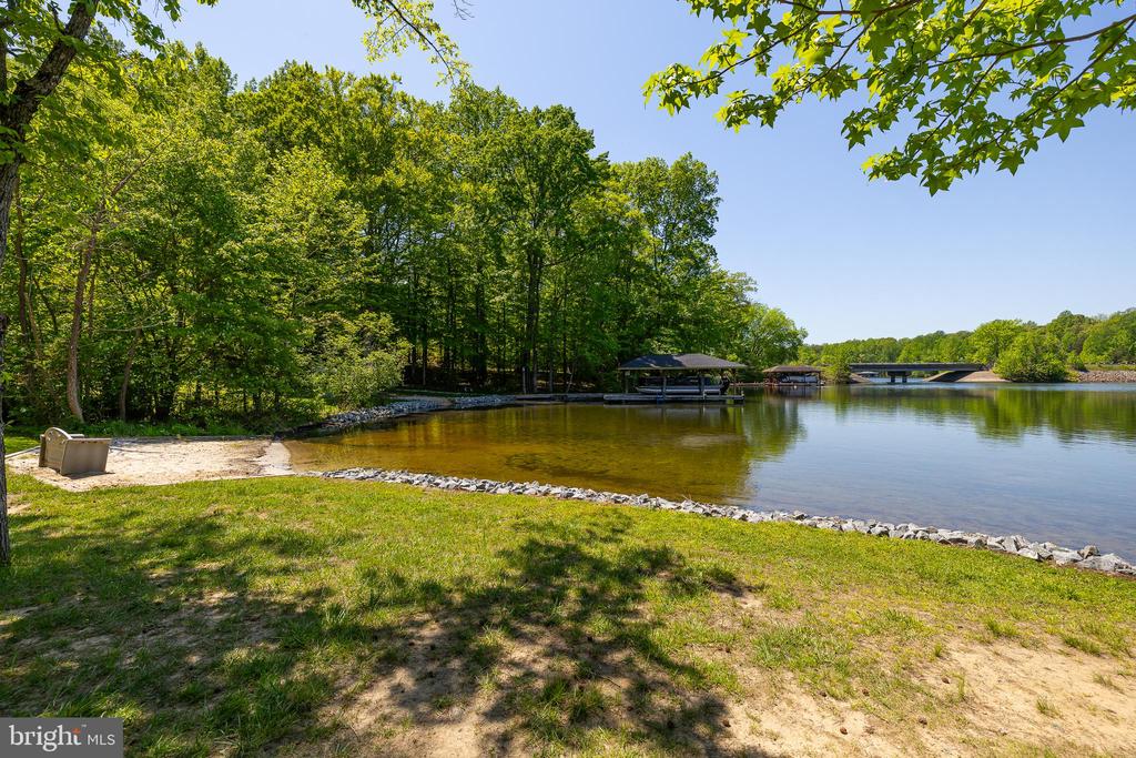 95 Cooke Ln