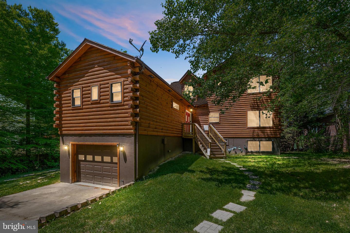 95 Cooke Ln