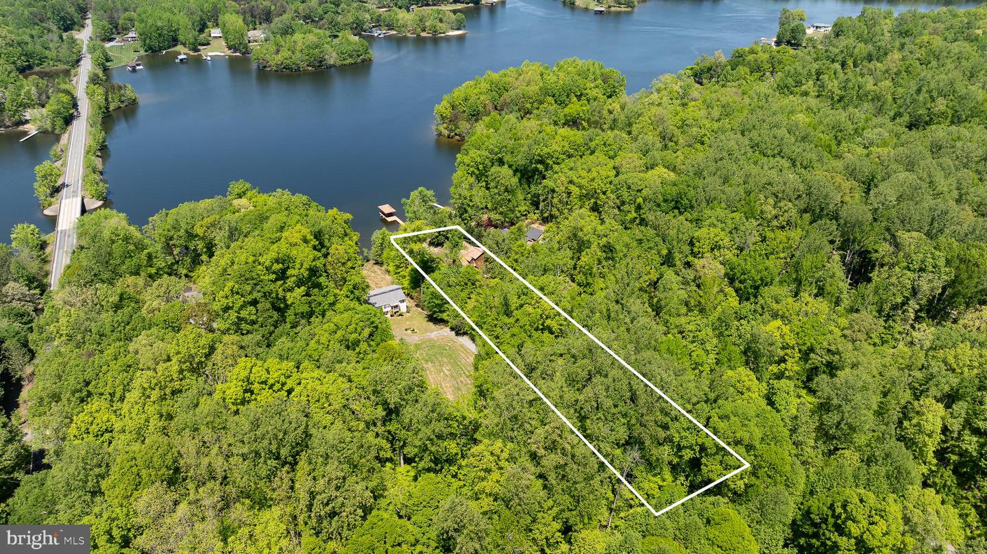95 Cooke Ln