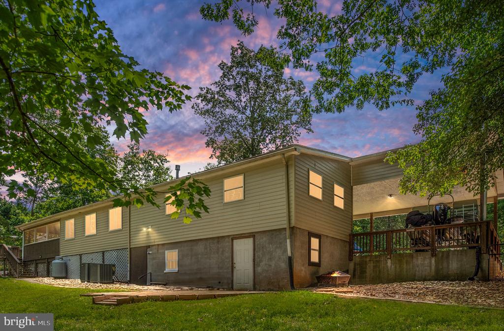 91 Madeline Ln