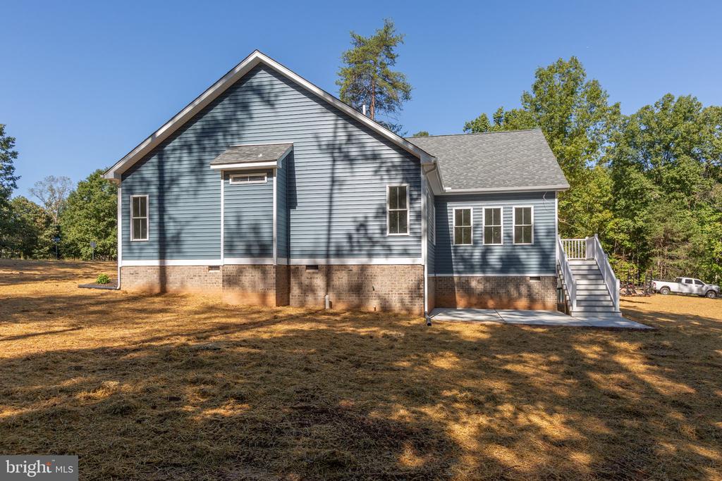 190 Madeline Ln