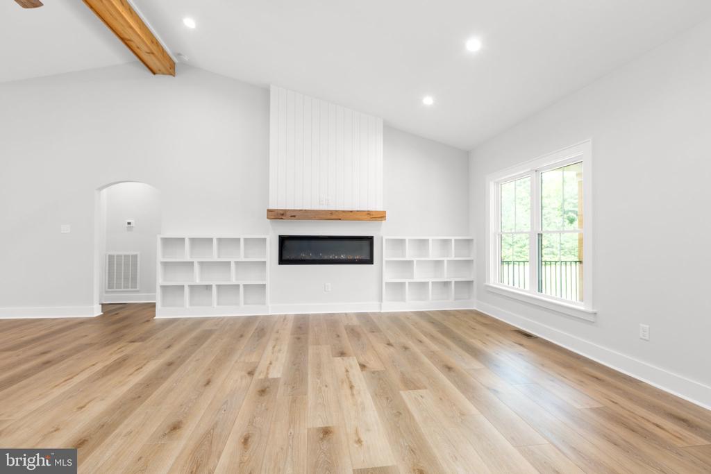 190 Madeline Ln