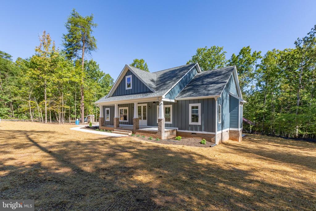 190 Madeline Ln