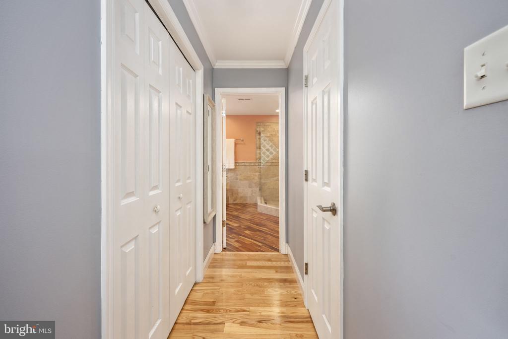 72 Forest Ln