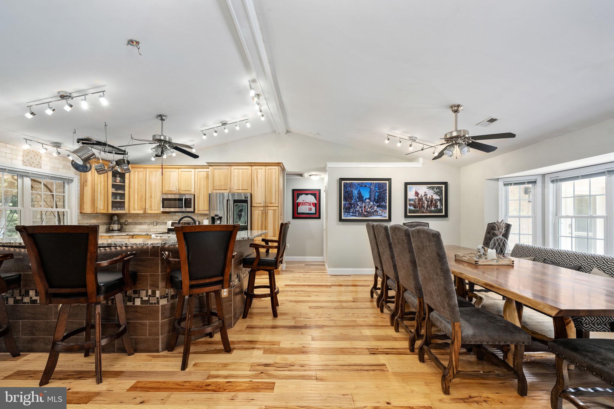72 Forest Ln