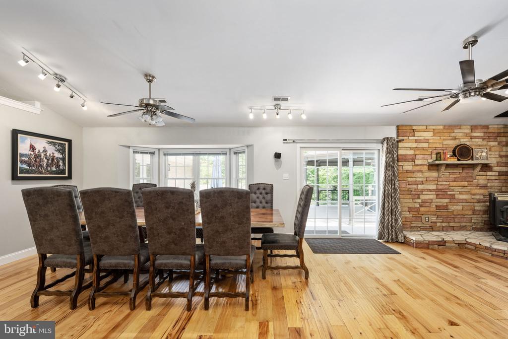 72 Forest Ln