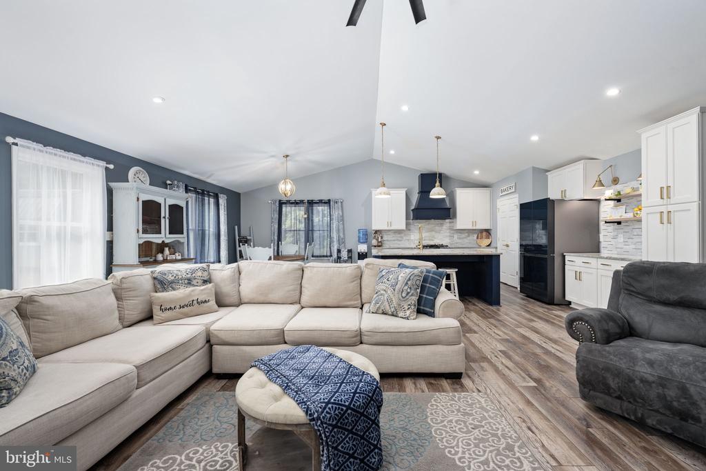 367 Pinehurst